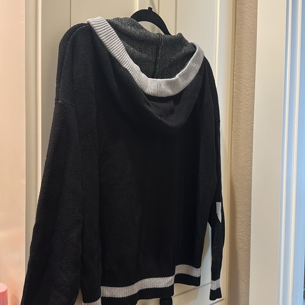 Juicy Pullover - Picture 5 of 5